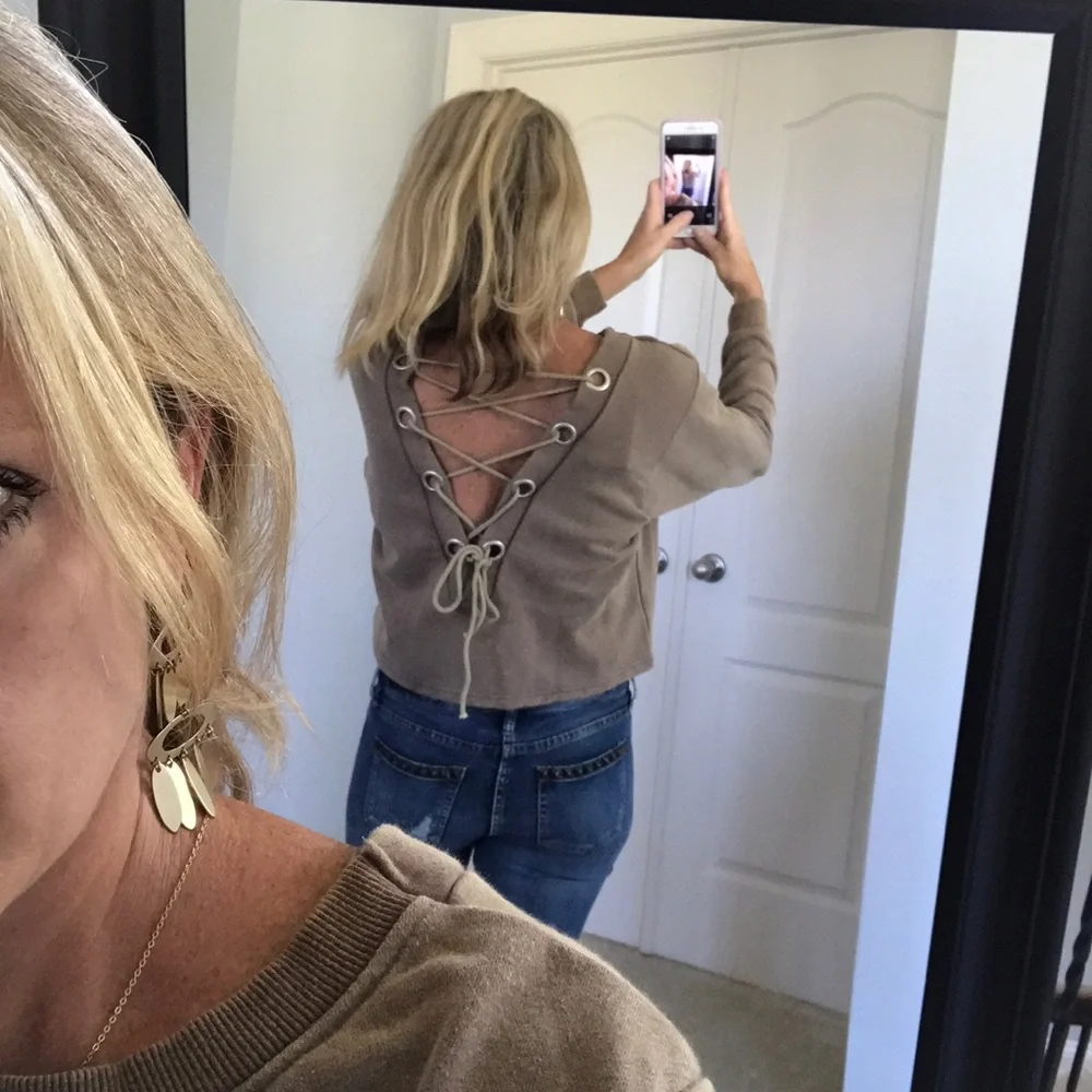 Olive/Brown Color Lace Up Back Top - Picture 4 of 8